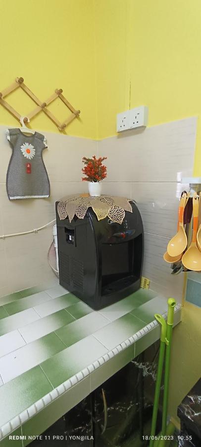 Homestay Rezeki Batu Gajah Exteriör bild