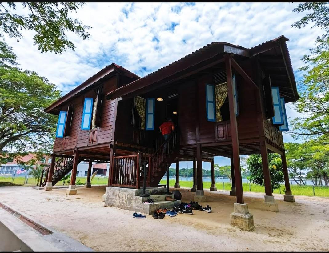 Homestay Rezeki Batu Gajah Exteriör bild